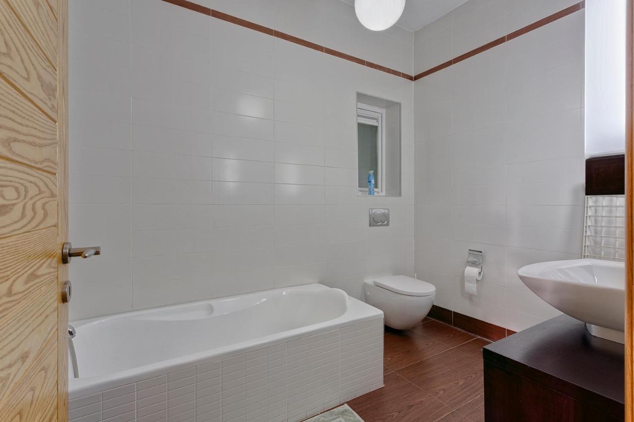 Luxury Apt With Side Seaviews And Pool, Best Location Sliema Eksteriør billede